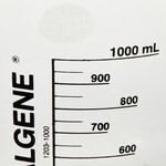 Nalgene&trade; PMP Griffin Low-Form Plastic Beakers