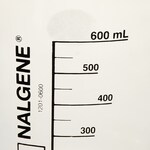 Nalgene&trade; Polypropylene Griffin Low-Form Plastic Beakers