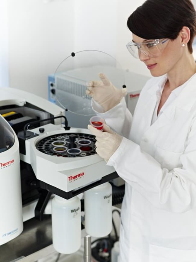 适用于 iCE&trade; 3000 系列 AA 系统的样品和试剂杯