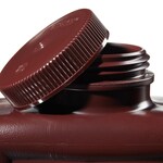 Nalgene&trade; 琥珀色 HDPE 矩形瓶