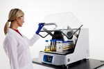 Solaris 4000 I Large Incubated Benchtop Orbital Shaker