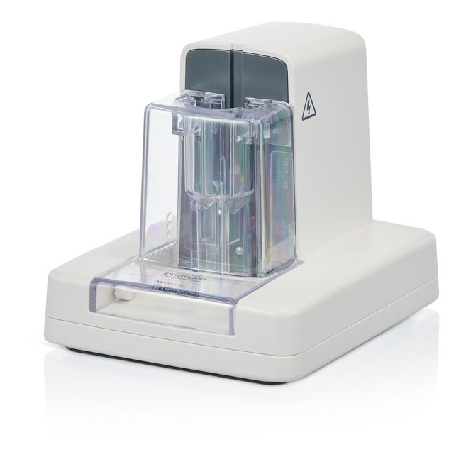 Neon&trade; NxT Electroporation System 1-Channel Pipette Station