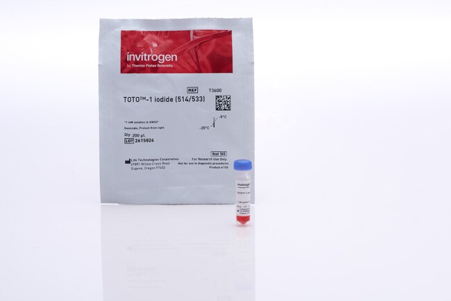 Dimeric Cyanine Nucleic Acid Stains