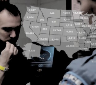 A graphic shows researchers and unsolved case tallies on a map of the U.S.