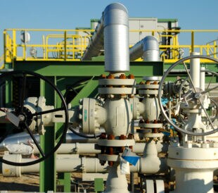 Sub station to transfer oil and gas to main pipeline.