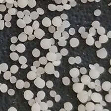 エッジのなエッジのない球状や楕円状の流動性の高いペレット