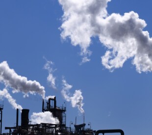 emissions from smokestack regarding carbon capture