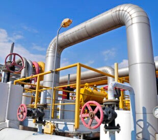 The pipe and valve in oil fields