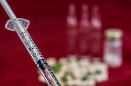 Syringe for doping. Image: TaraPatta/Shutterstock.com