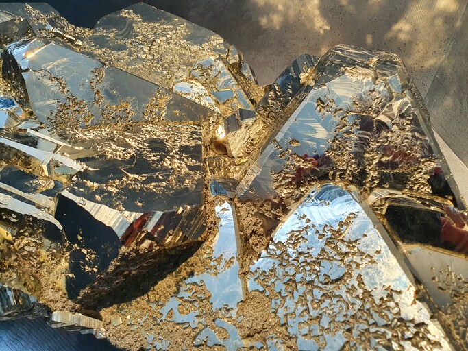 Pyrite (fool's gold) close-up image of the iron sulfid mineral.