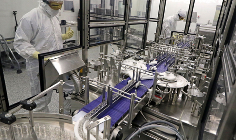 An aseptic fill and finish line producing mRNA vaccines An aseptic fill and finish line producing mRNA vaccines