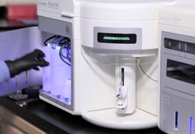 How a Flow Cytometer Works | Thermo Fisher Scientific - CN