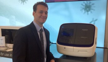 asurgen-in-front-of-seqstudio-1 asurgen-in-front-of-seqstudio-1