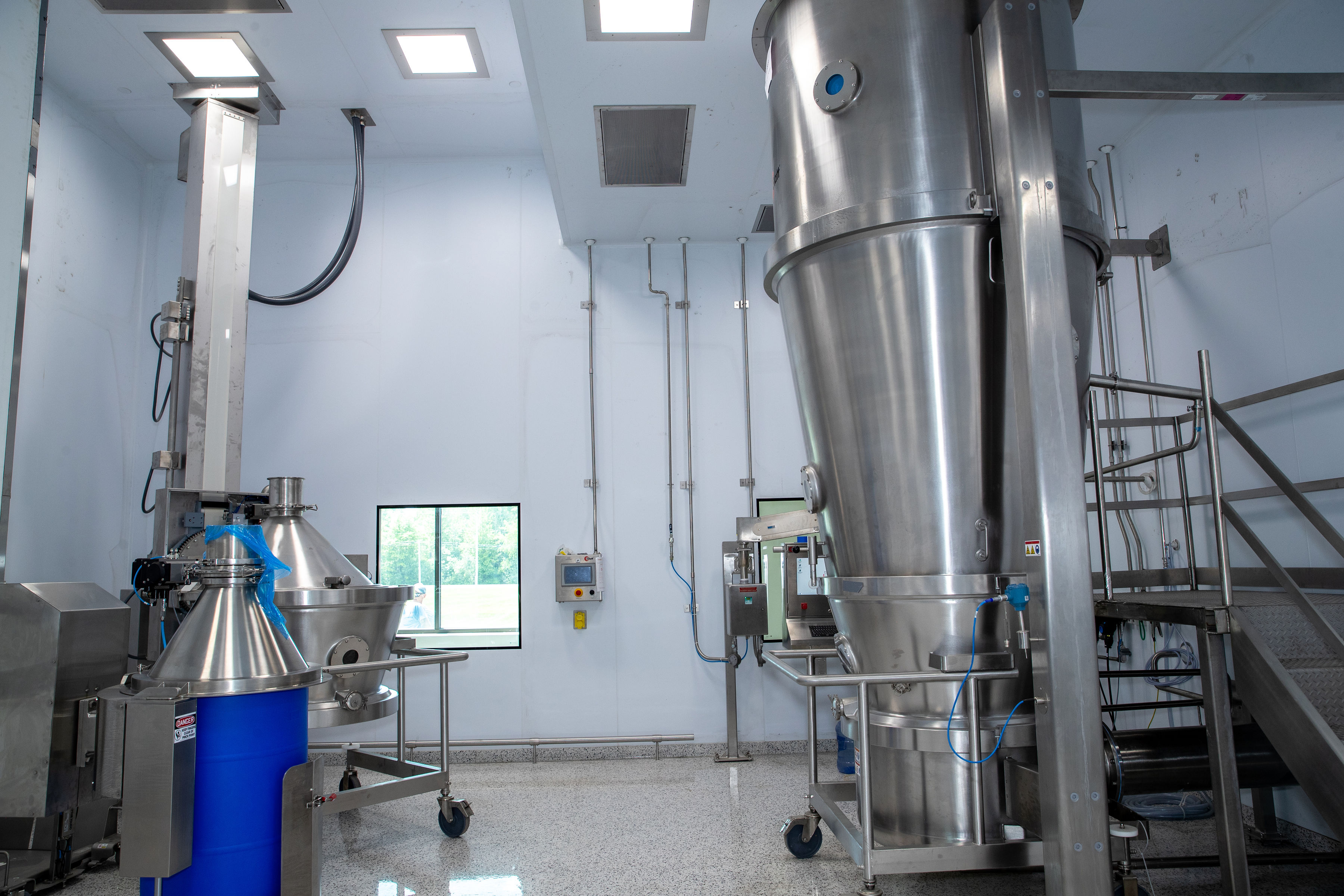 AGT fluid bed Fluid bed manufacturing suite Gibco Grand Island advanced granulation technology cell culture media