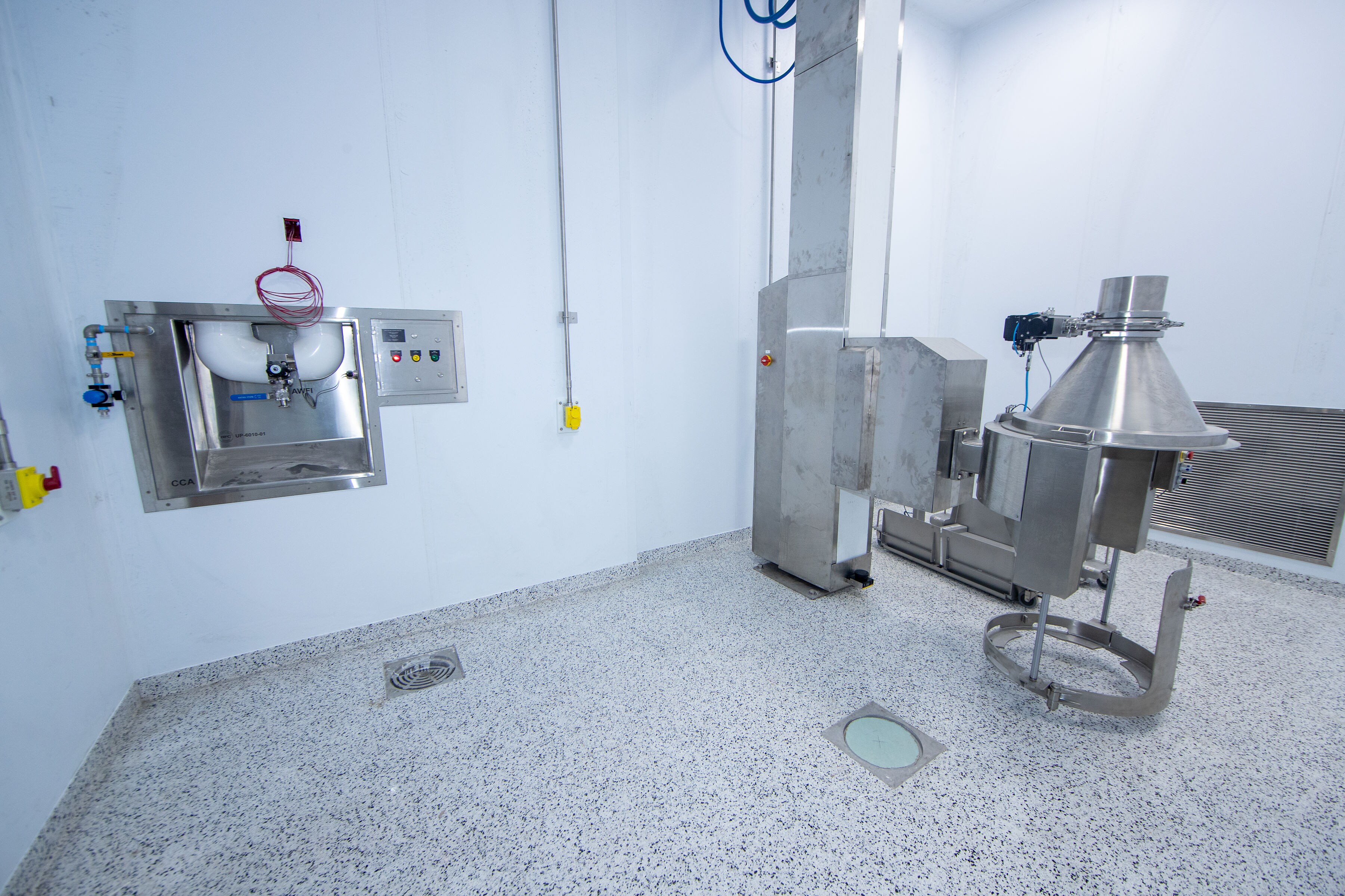 Tumble blender suite Thermo Fisher tumble blender suite at expanded Grand Island dry powder Gibco manufacturing site