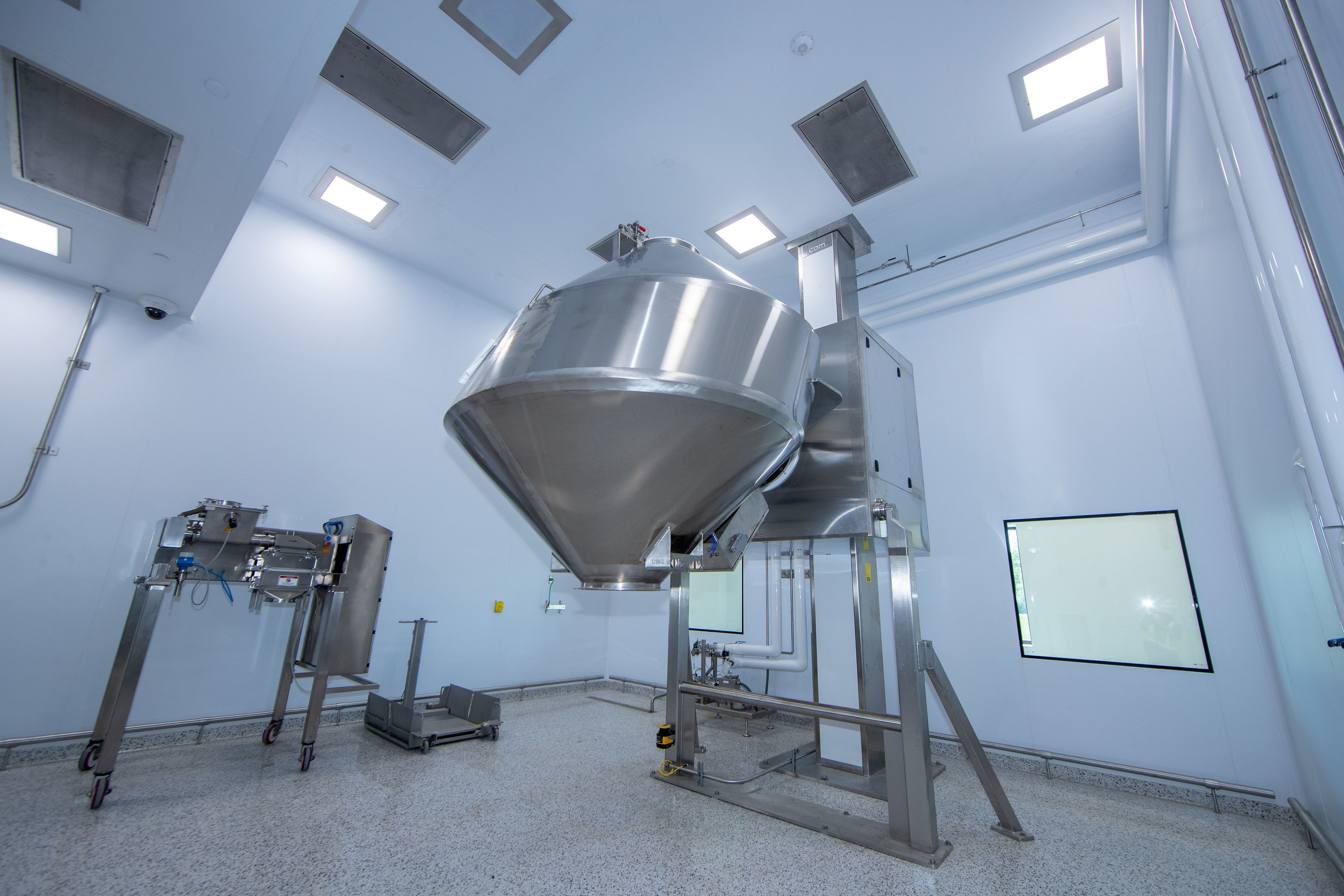 75 cubic foot blender Thermo Fisher expanded dry powder media milling and blending suite Grand Island