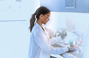 Gibco Stable Cell Line Development Decorative image of Gibco Stable Cell Line Development products