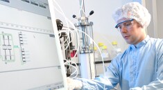 Scientist working in the lab using custom affinity resins. Scientist working in the lab using custom affinity resins.