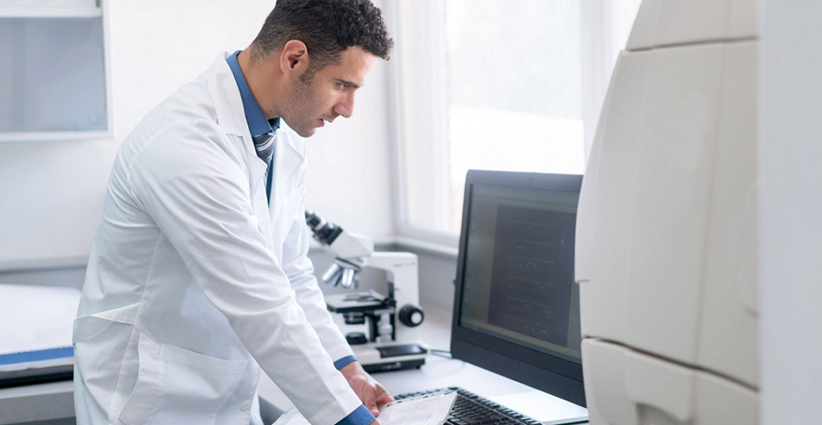 TS-Watson-LIMS-software 科学家使用 Watson LIMS 软件